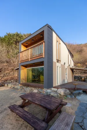 Hwasun Byeolsan Pension Отели в г. Хвасун