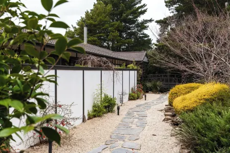 Shizuka Ryokan Japanese Country Spa & Wellness Retreat Отели в г. Яндойт