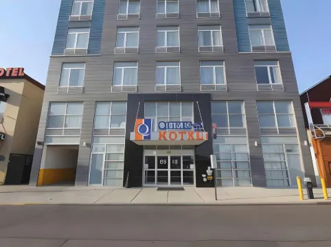 クイーンズ ホテル