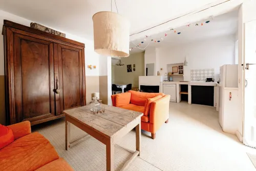 2 gites in a winegrowing estate, near the Thau lagoon Hotels in Meze