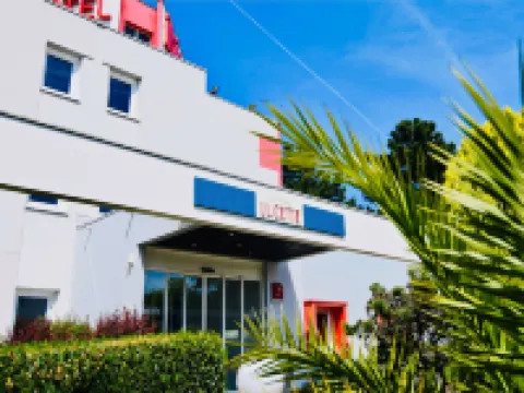 Hôtel Ibis Nantes La Beaujoire Parc Expo Hôtels à proximité de : Gare de Haluchère-Batignolles