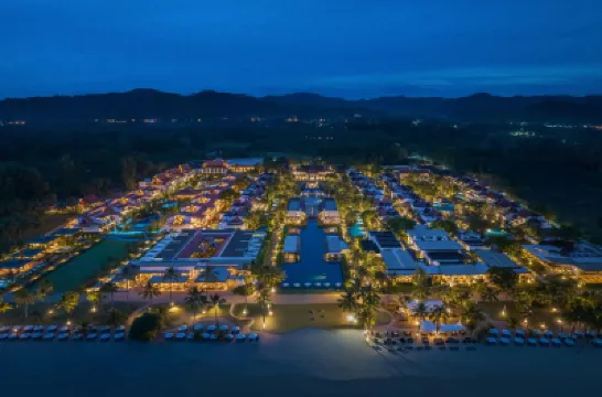 Marriott Vacation Club, Khao Lak Beach Resort Hotels in Takua Pa