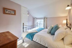 Host & Stay - Honey Cottage