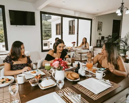 Hotel Mountain View Отели в г. Санта Лусия Мильпас Альтас