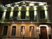 Swan Hotel Baku シルヴァン・シャー宮殿周辺のホテル