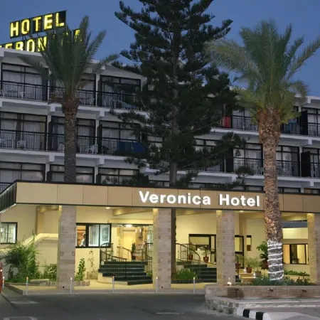 Veronica Hotel