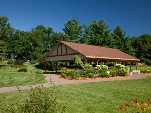 Goldmoor Inn & Resort