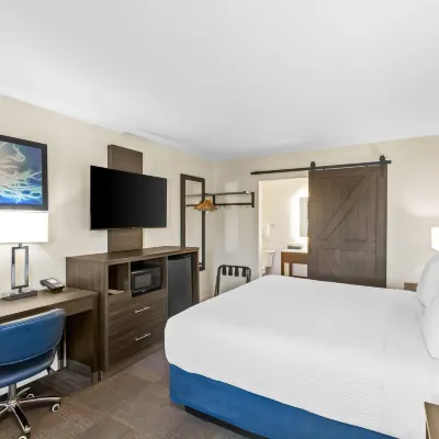 Travelodge by Wyndham Santa Rosa Wine Country Hotel berhampiran Museum of Sonoma County