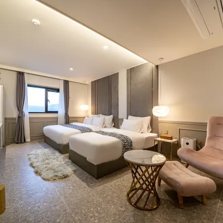 Denbasta Hotel Hwamyeong Branch Отели рядом с достопримечательностью «Храм Беомеоса»