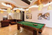 Modern and Bright Rooftop Pools gym Cowork