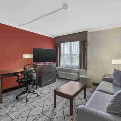 Best Western Plus Rose City Suites Rooms