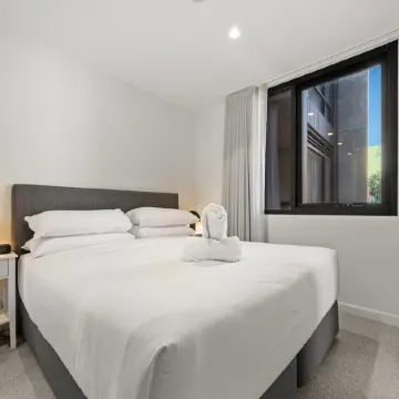 High-end 1-Bed Pad in Braddon with Outdoor Dining