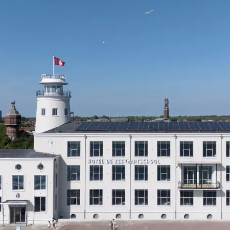 Hotel De Zeevaartschool Отели в г. Влиссинген