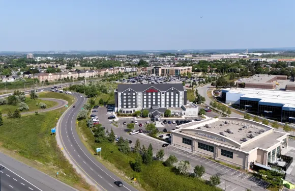 多倫多埃傑克斯希爾頓花園旅館