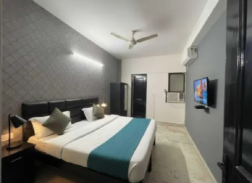 Hotel Viraj Residency Hotels near Patparganj
