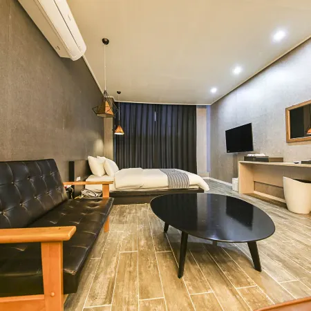 Eumseong Chungbukyeoksindosi H Motel