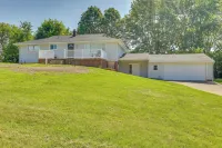 Fish, Hike & Golf: Leisurely Navarre Home w/ Yard! - 2-Star