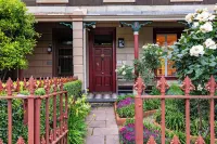 女皇飯店直通卡爾頓花園