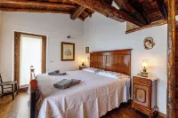 Villa Formaga Stunning View & Garden - Happy Rentals