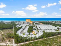 Prominence Azure Abode - Villaer