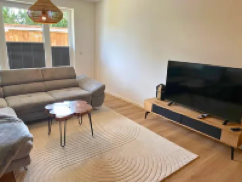 Newly renovated and cozy apartment. Pet friendly!