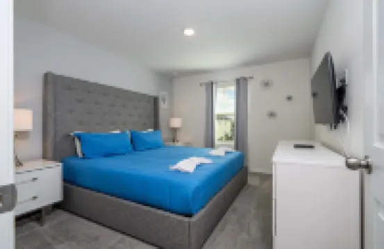 Splendid 6Bd w Private Pool Solara Resort 2154