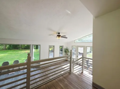 Rustic Retreat & Smokehouse Eats, 3BR Home, Event Space w/Food Truck Stockbridge