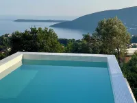 Dreamlike stone house by the sea: luxury with infinity pool and panoramic views Hoteles en Herceg Novi