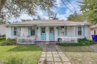 Little Cove Cottage! Walk to Dtwn Panama City - 2-Star