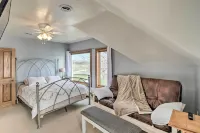 Peaceful Clinton Retreat w/ Lakefront Views! - Wifi