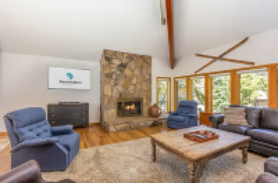 Private Hot Tub and Ping Pong - Gorgeous Sunriver Sanctuary