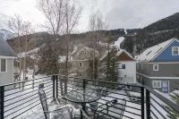 Box Canyon Basecamp 4 Bedroom Home - balcony