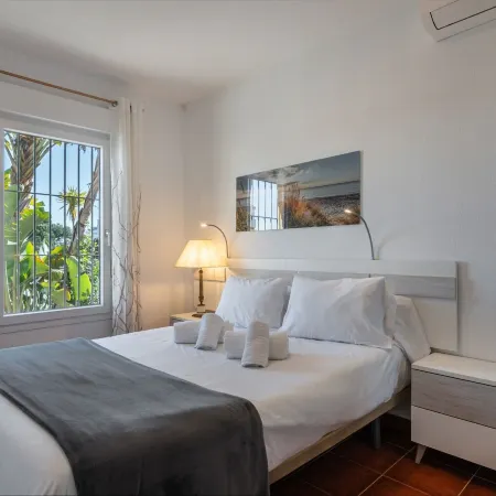 Spacious Chalet Close to the Beach