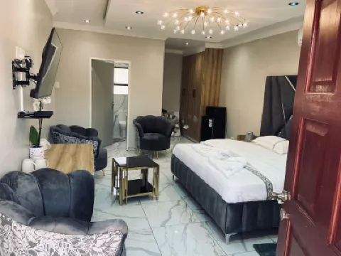 Crown Palace Guest House Hotels in 
