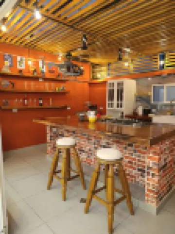 Luxury Loft 1st Floor with Kitchen-Bar and Studio فنادق في 