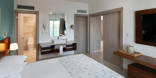 Imperial Suite 1-bedroom ocean view and kitchen