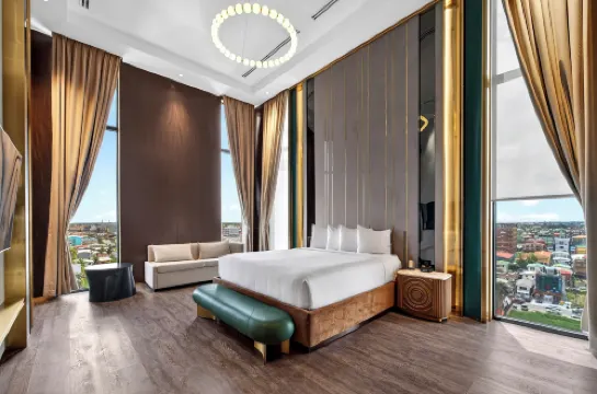 Jewelz By King's Hotel