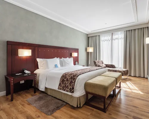 Radisson Hotel Curitiba Hotels near Batel