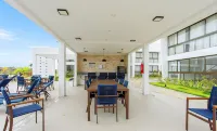 Modern and Sophisticated Apartments Near the Beach in Marau VLL