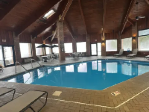 SureStay by Best Western Grove City スプリングフィールドのホテル