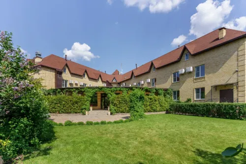Garden Hotel