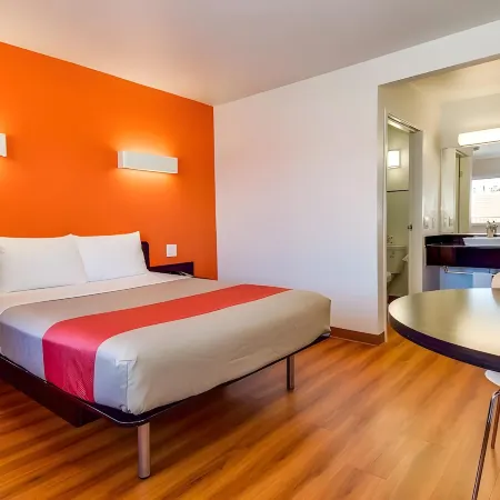 Motel 6 Riverside, CA - UCR East
