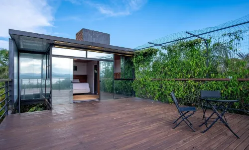 House w/ BBQ and Lake Access Mat0021
