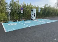 ブリット ホテル コンフォート モントーバン - 駐車場