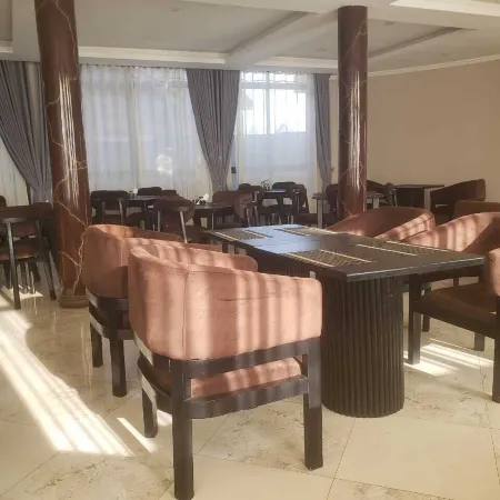 Chevas Hotel