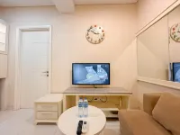 Restful and Good Location 1BR Apartment at Trillium Residence By Travelio