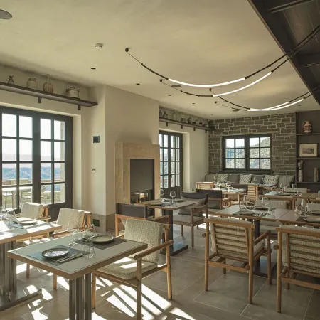 Oreno Mountain Retreat Hotel Отели в г. Тимфея