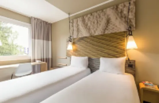 이비스 이룬  호텔