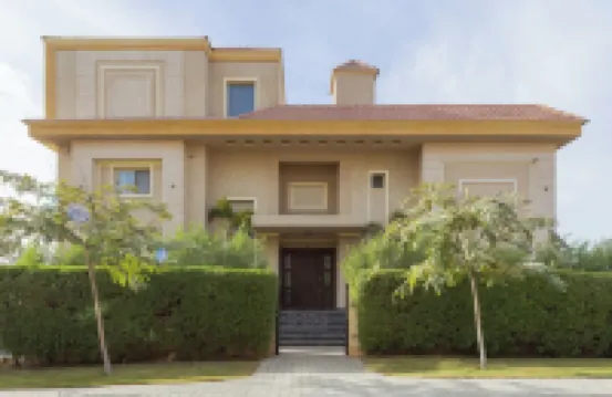 Alsawah Grand Palace at Sheikh Zayed - 6Br, Pool & Private Garden