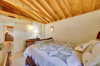 Rustic Retreat Across from Lake Family Friendly! - parking